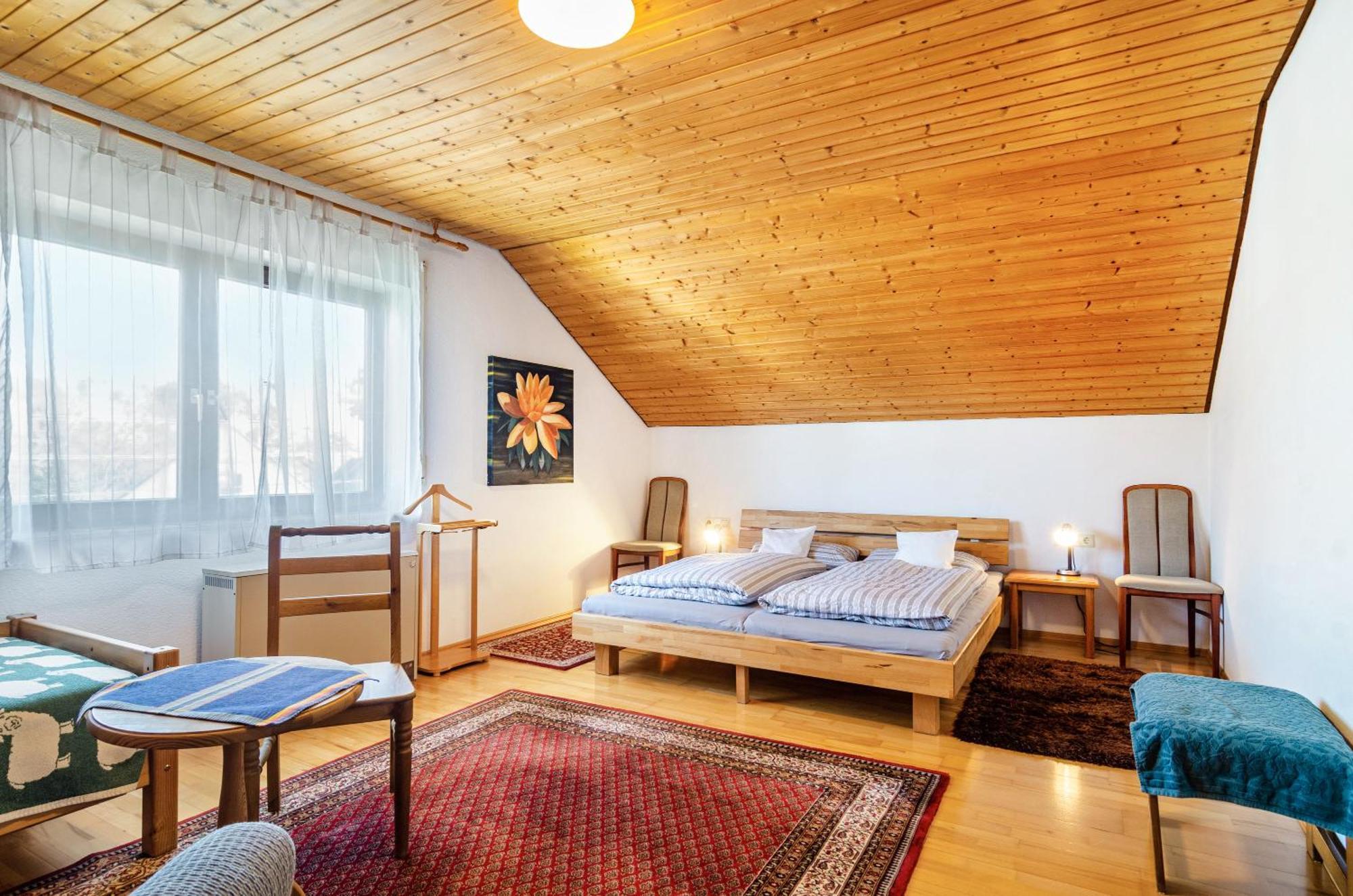 Vronis Appartement *